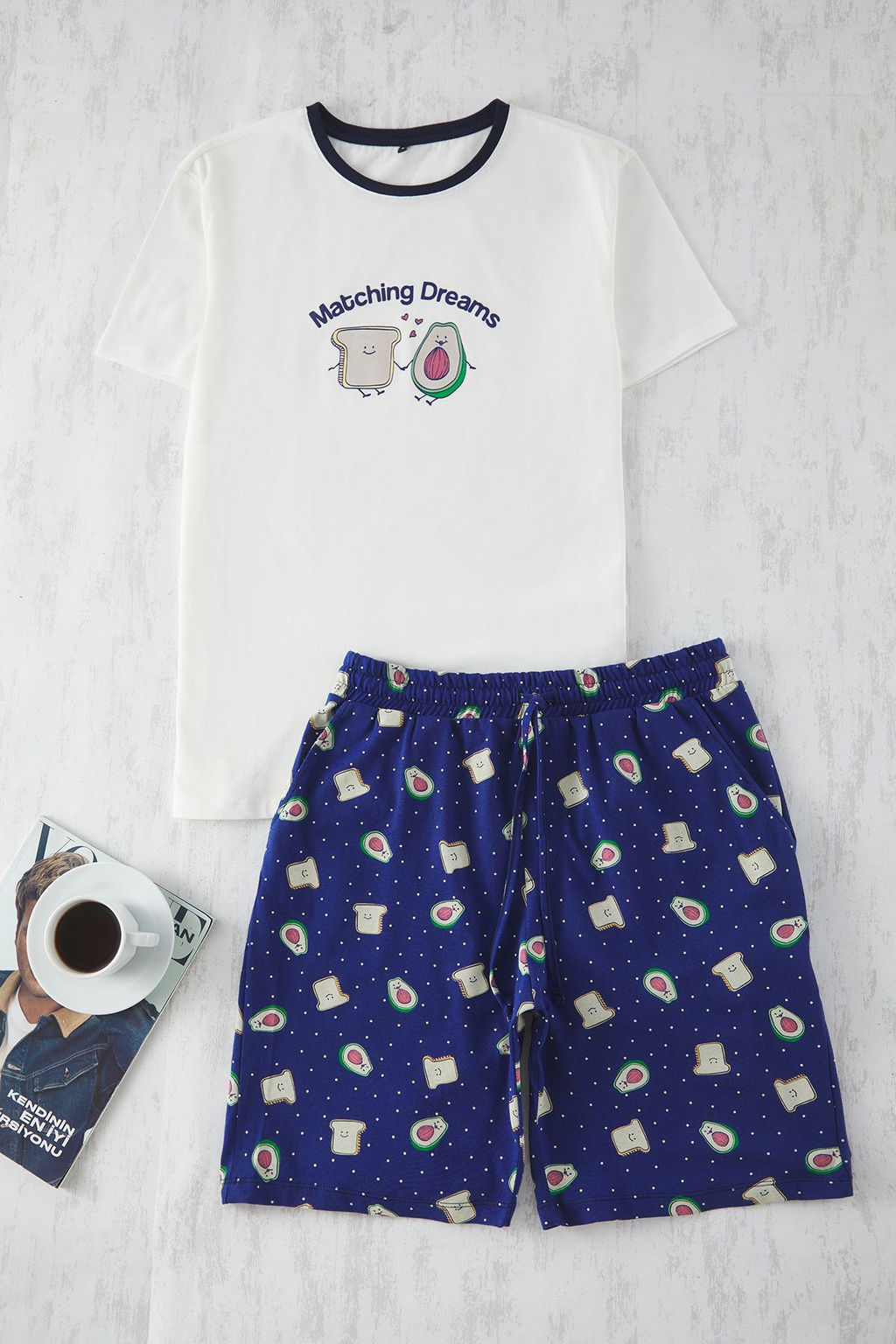 TRENDYOL MAN Ekru - Lacivert Regular Fit Bask?l? Couple/Cift Orme Sortlu Erkek Pijama Tak?m? TMNSS25PT00051 - Trendyolmilla фото 3