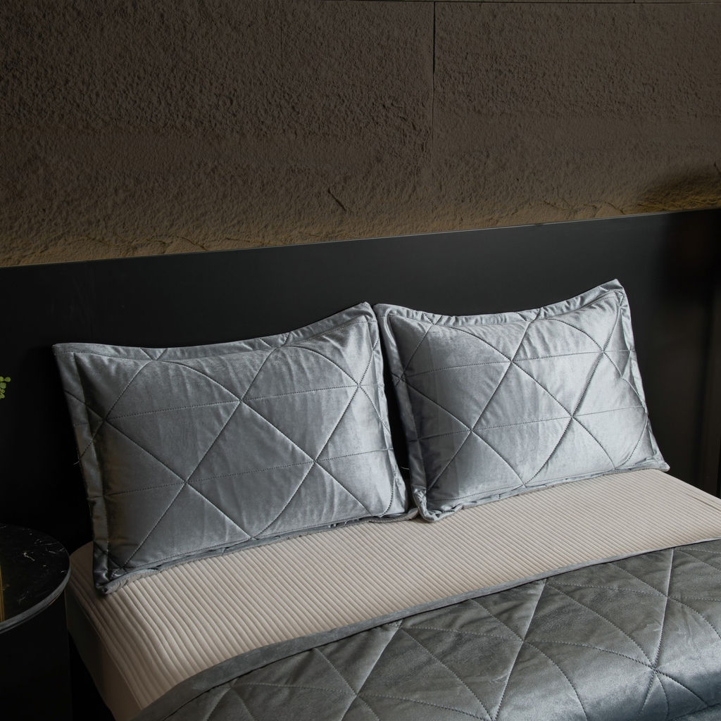 Велюровое покрывало в клетку и две наволочки OVL039 160*220/50-70 1 шт - Ситрейд фото 9