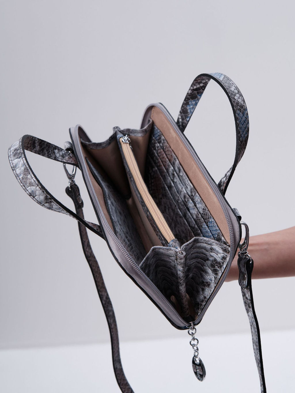 Сумка кожаная Azaro 30850 питон-адамантин
