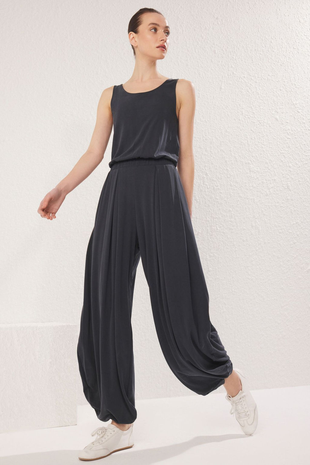 TRENDYOLMILLA Antrasit Modal Kumas Esnek Orme Tulum TWOSS25TU00027  фото 2