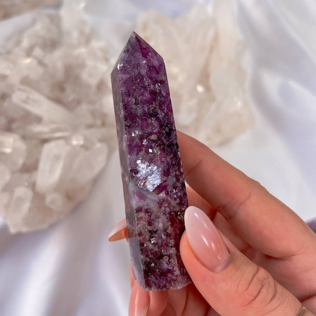 Кристалл из Лепидолита