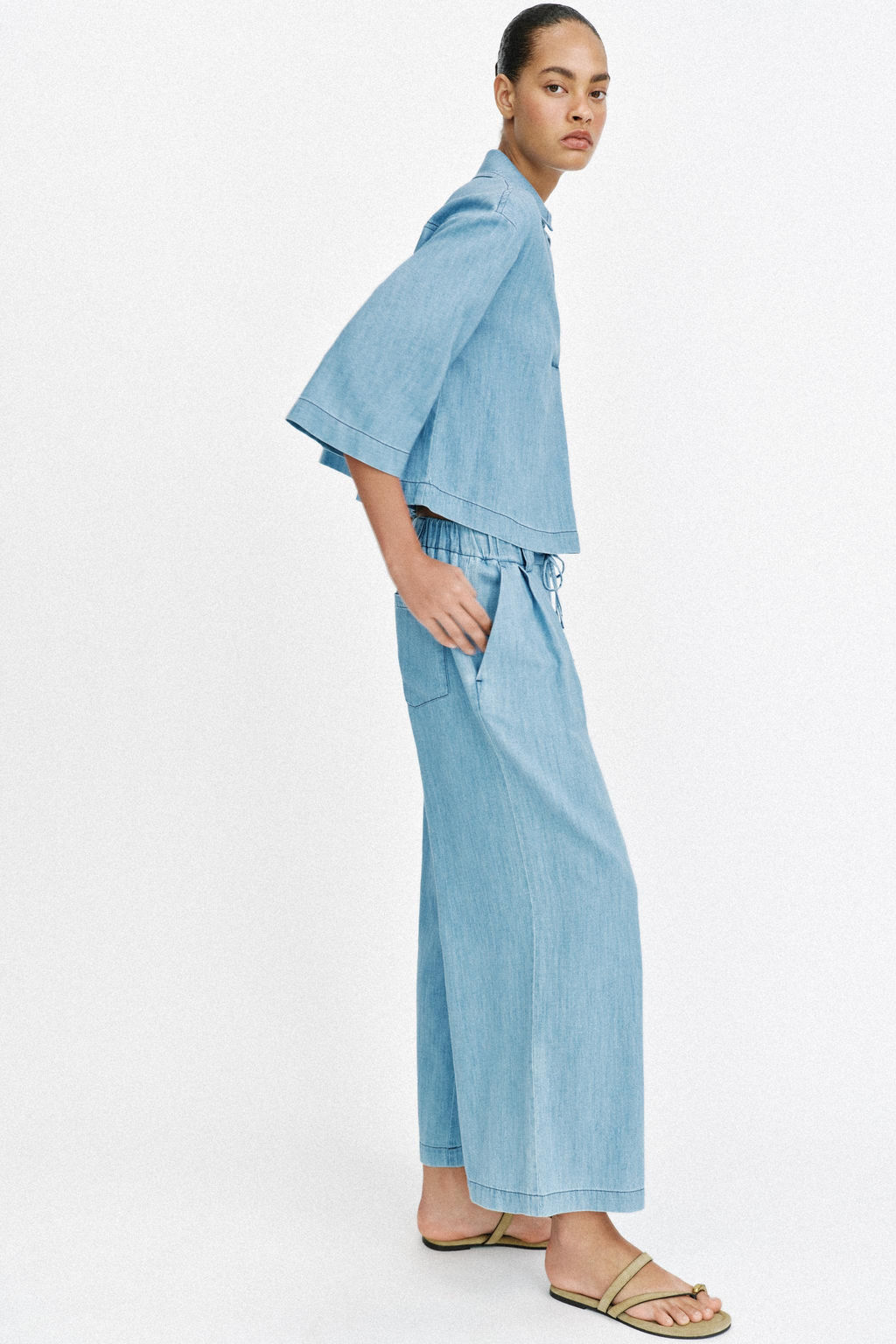 BLUSA FLUIDA ESCOTE PICO / Azul - Zara фото 5