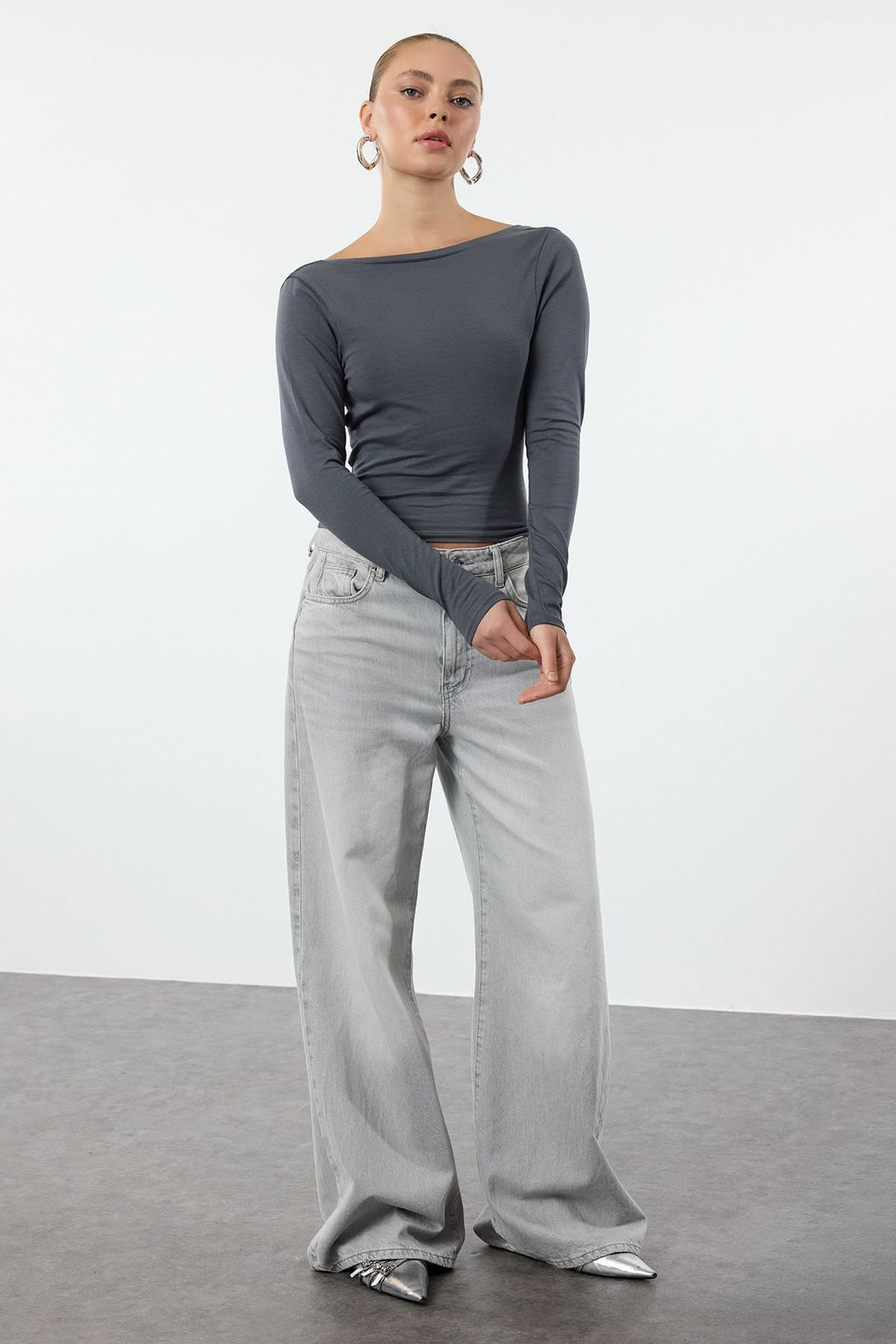 Trendyolmilla Saks Derin S?rt Dekolteli Fitted/Vucuda Oturan Pamuklu Esnek Orme Bluz TWOAW24BZ00173  фото 10