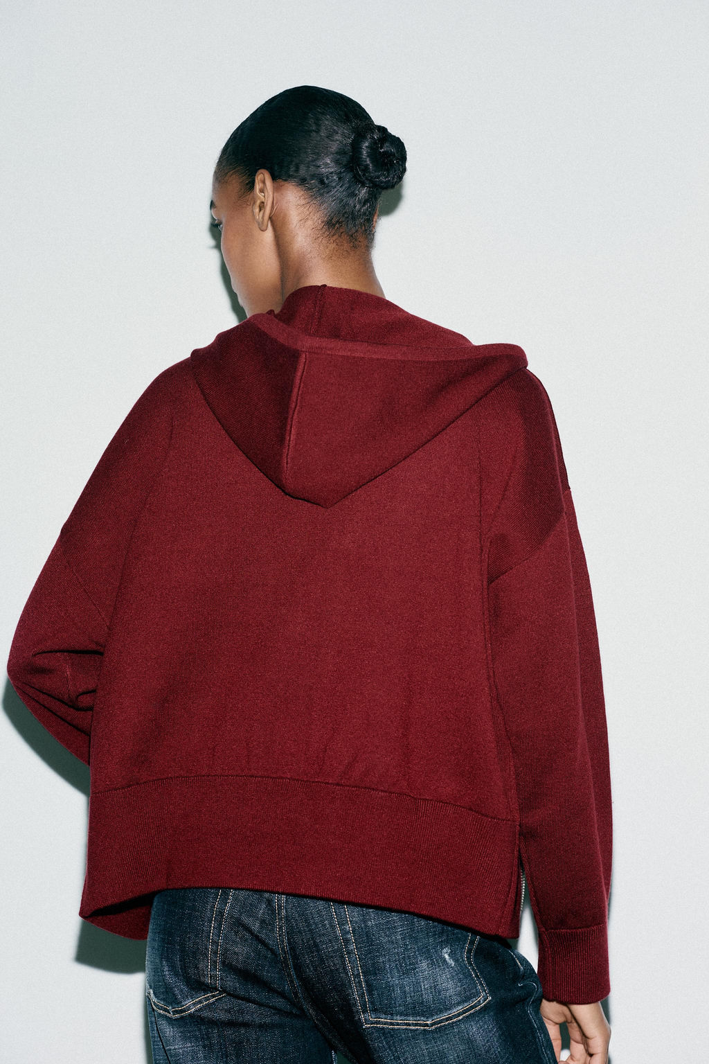 KNIT HOODIE