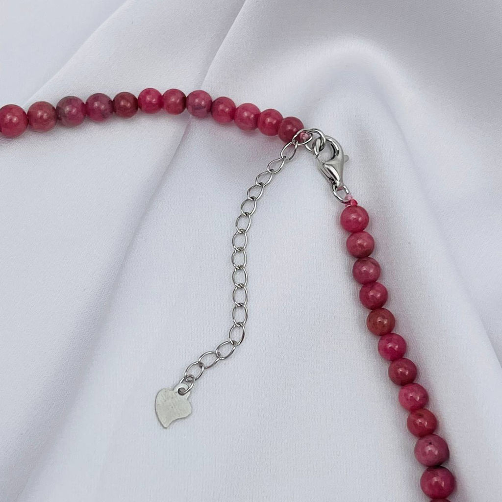 Бусы на увеличение из Родонита