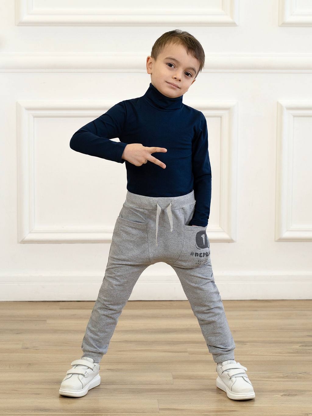 Детские джоггеры серые
