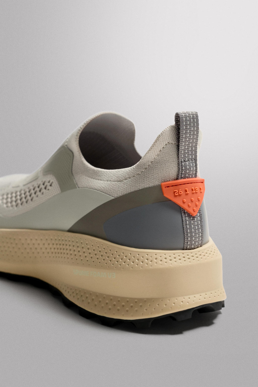 ZAPATILLA DE CORRER SIN CORDONES / Gris - Zara фото 3
