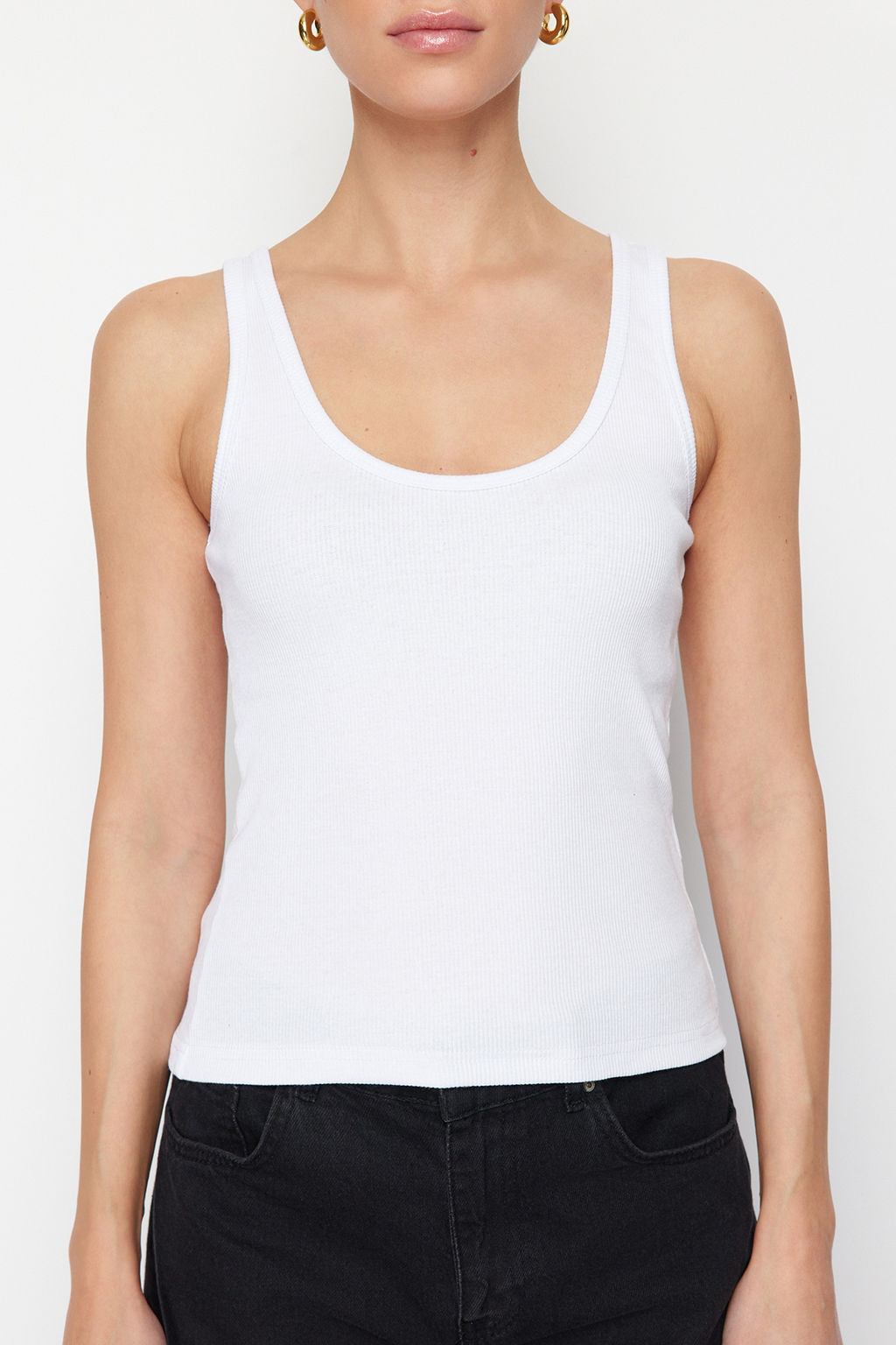 TRENDYOLMILLA Siyah-Beyaz Fitted/Vucuda Oturan Havuz Yaka Fitilli Esnek Orme Atlet TWOSS24AL00050 фото 12