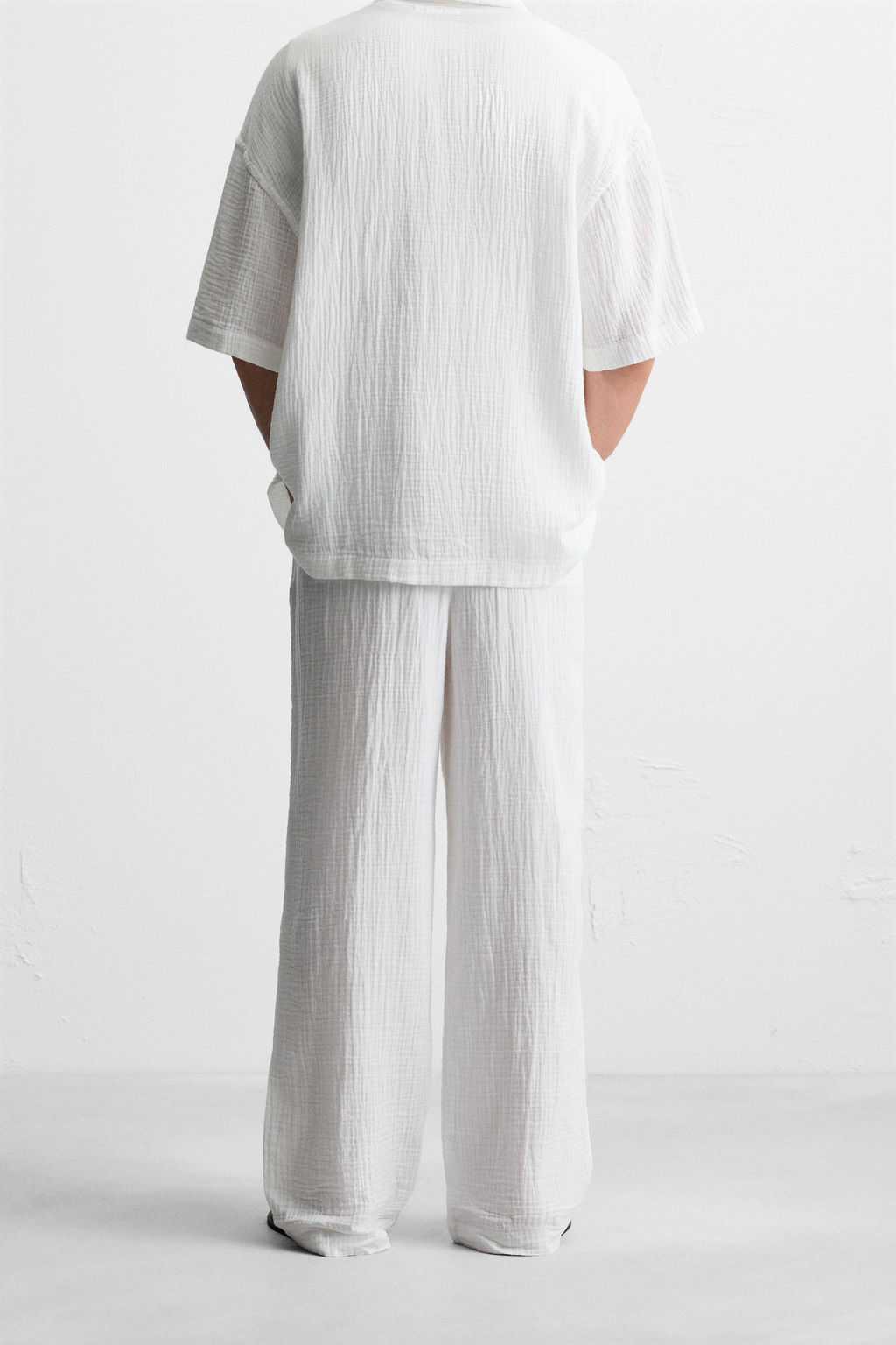 CRINKLED-EFFECT TROUSERS - Zara фото 3