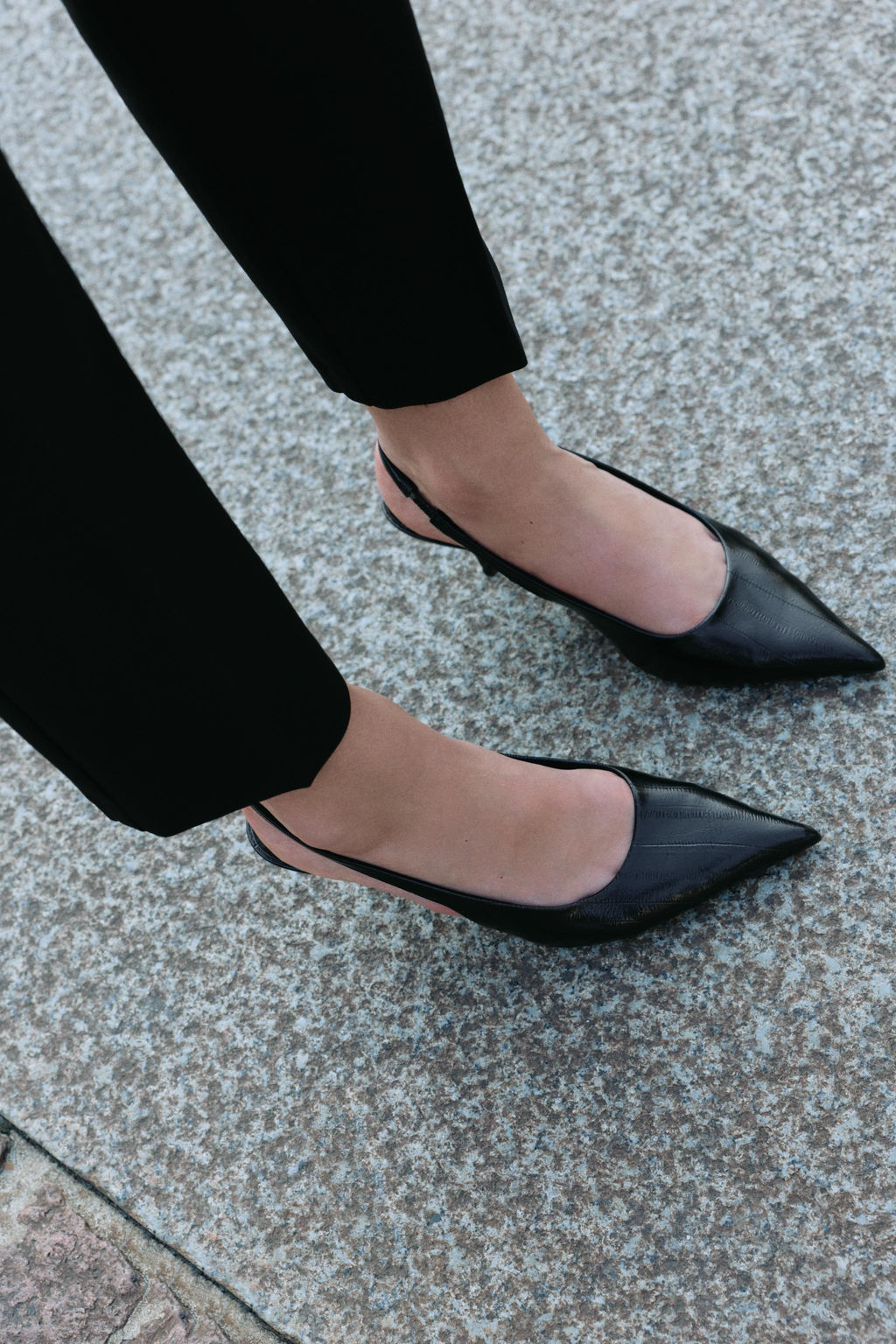 TEXTURED SLINGBACK SHOES