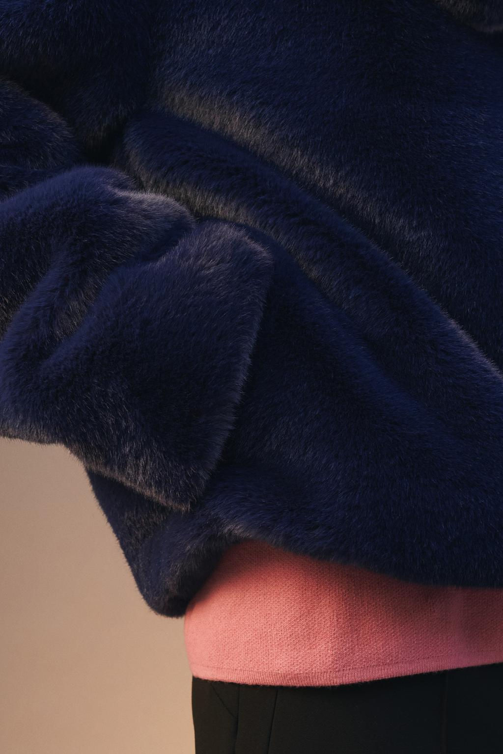 LIMITED EDITION FAUX FUR SWEATSHIRT - Zara фото 8