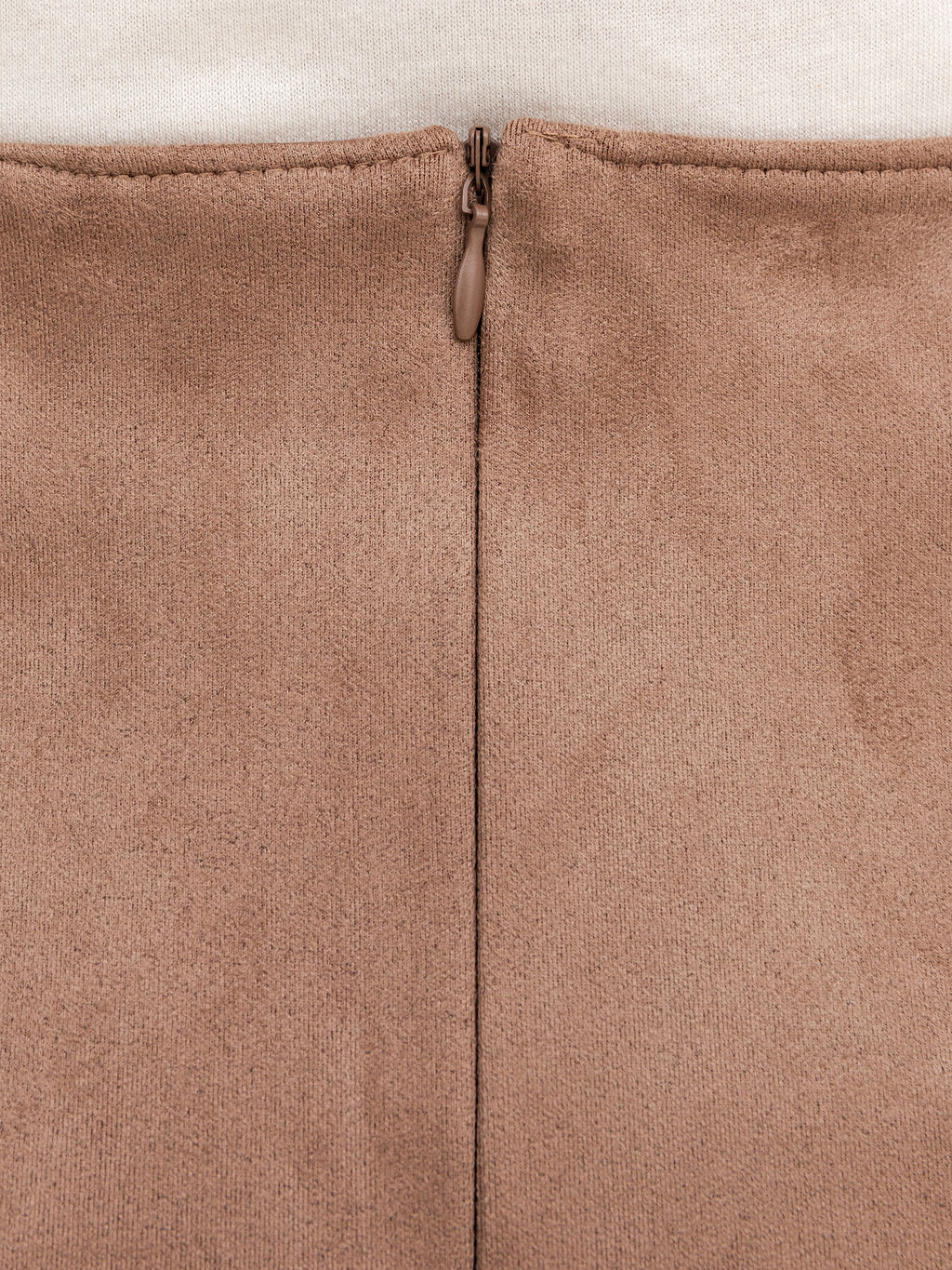 Юбка женская бежевая "под замшу"