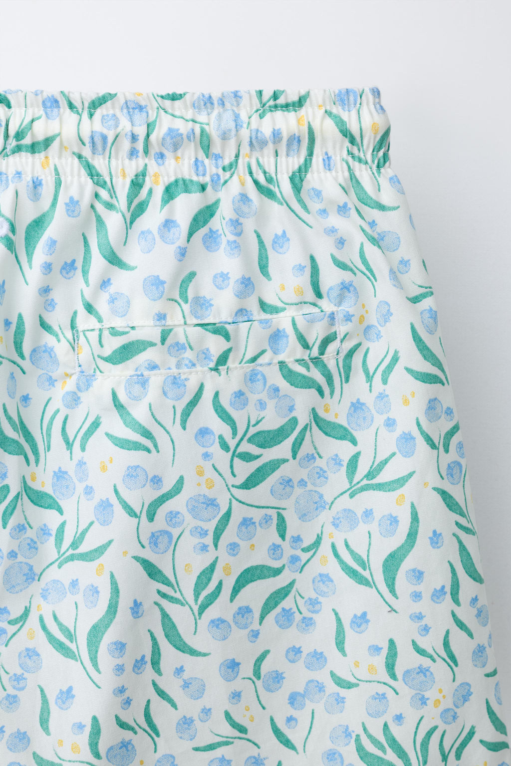 6-14 A?OS/ BERMUDA BA?O ESTAMPADO HOJAS / Crudo - Zara фото 5