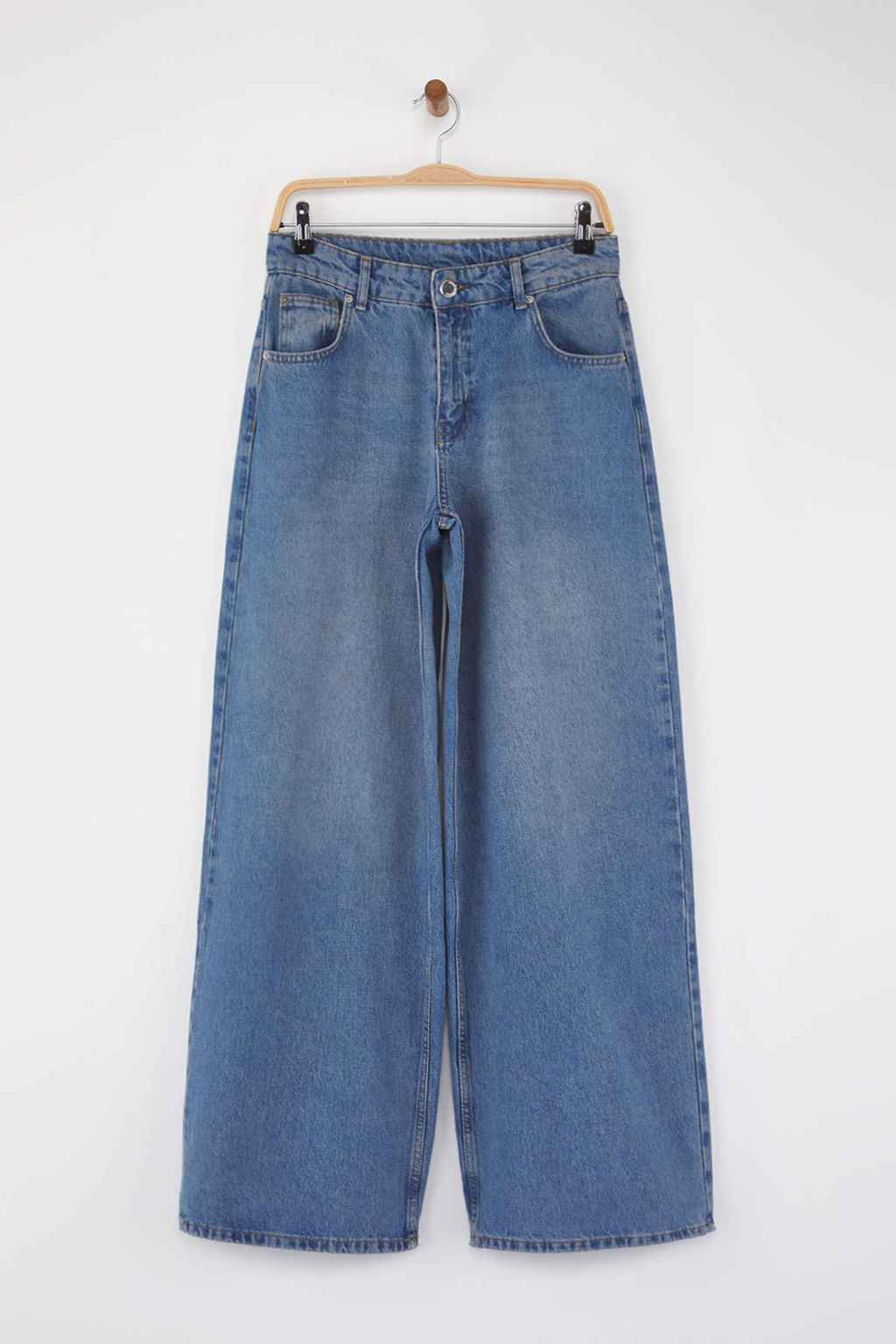Mavi Normal Bel Kemerli Ekstra Genis Paca Wide Leg Jeans TWOAW26JE00010 - Trendyolmilla фото 5