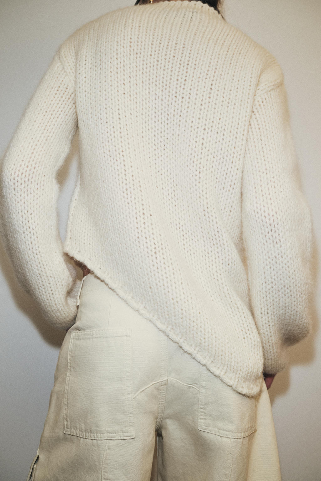 ASYMMETRIC HEM KNIT JUMPER - Zara фото 3