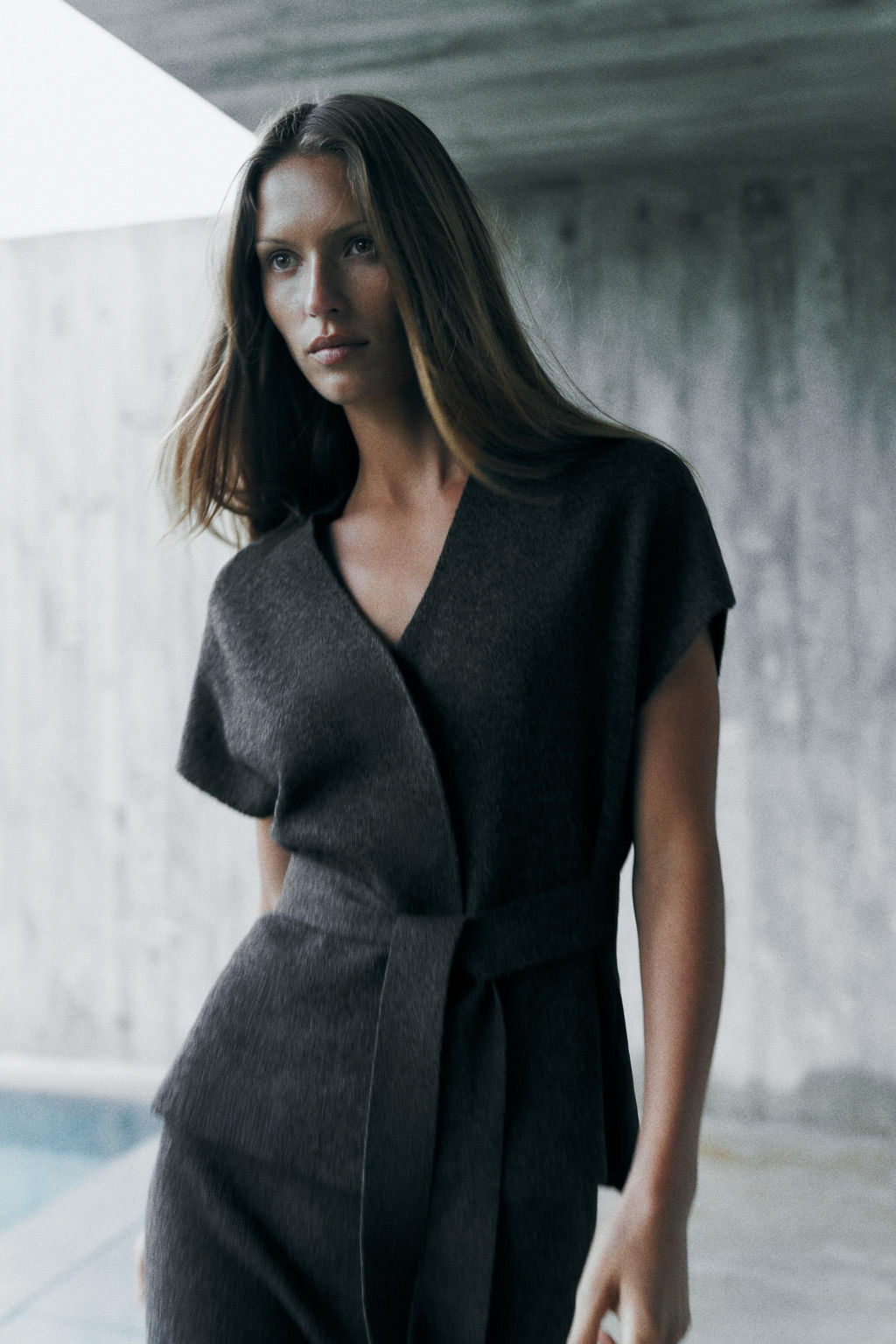 KNIT WAISTCOAT WITH BELT - Zara фото 11