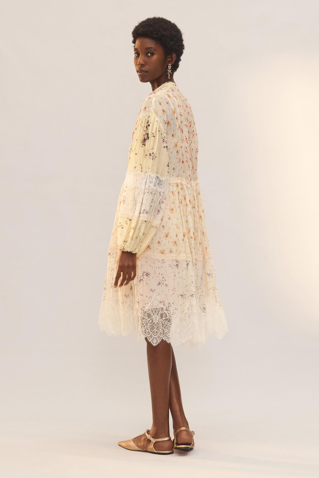 ZAPATO PLANO LENTEJUELAS LIMITED EDITION / Oro - Zara фото 2