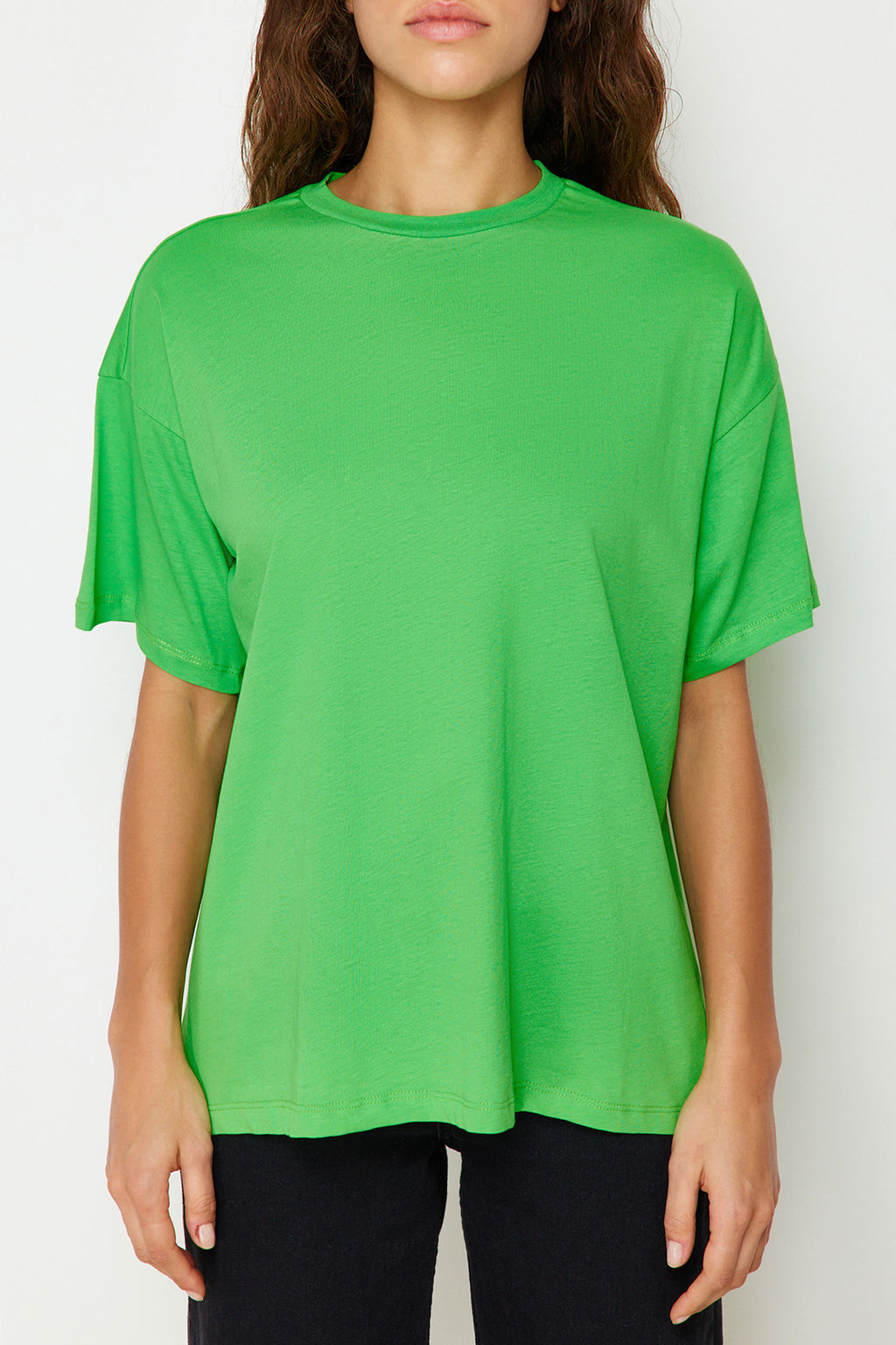 Yesil %100 Pamuk Bisiklet Yaka Oversize/Genis Kal?p Orme T-Shirt TWOSS20TS0134