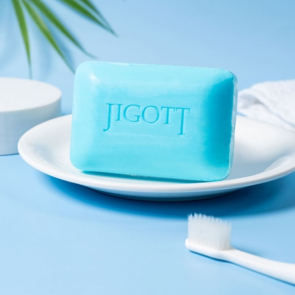 Jigott Мыло-скраб для лица и тела с экстрактом черники / Blueberry Scrub Soap, 150 г
