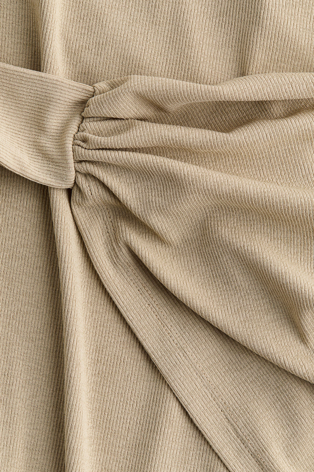 Vestido de canal? con panel decorativo - H&m фото 3