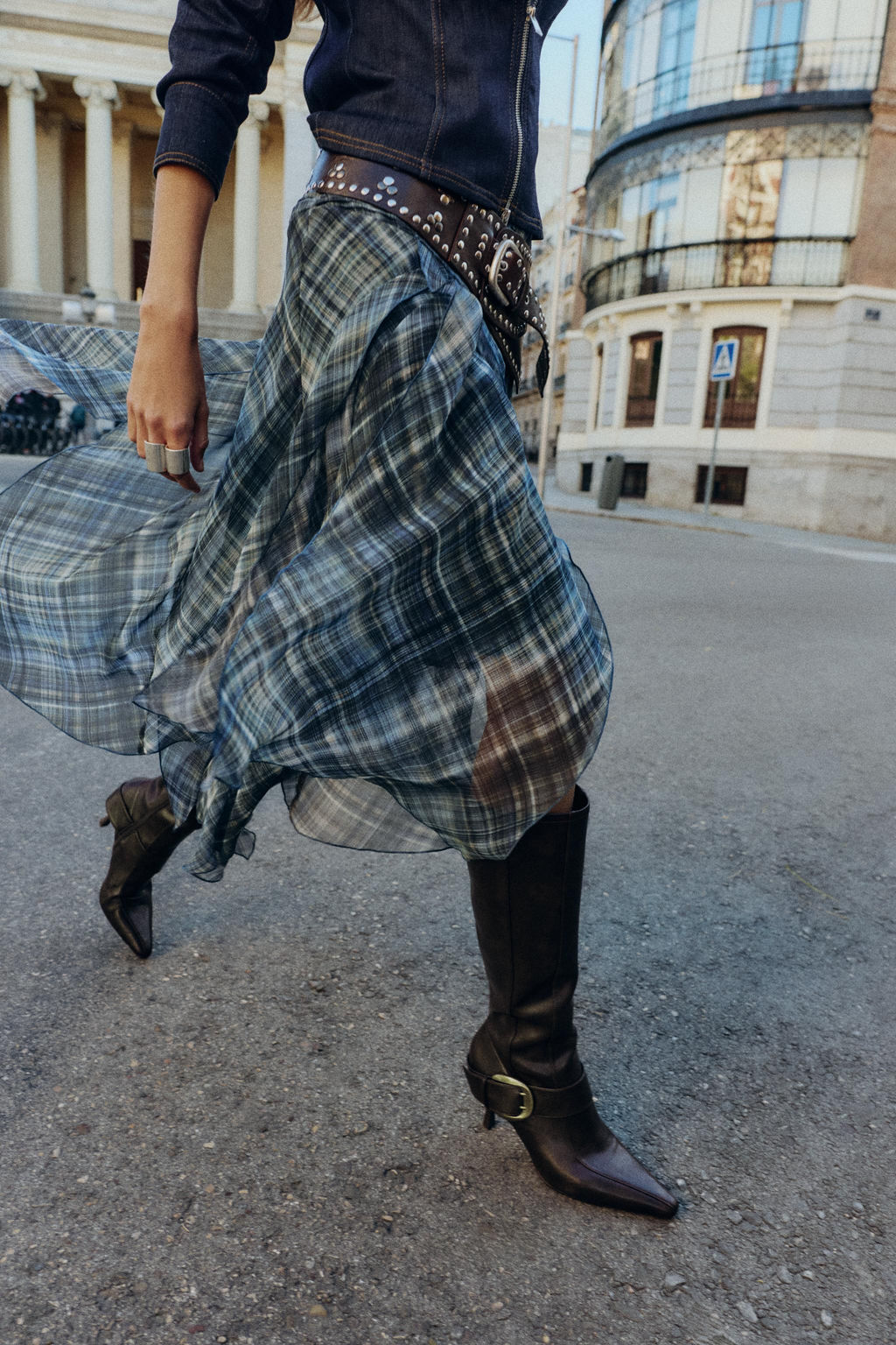 ASYMMETRIC CHECK MIDI SKIRT - Zara фото 4