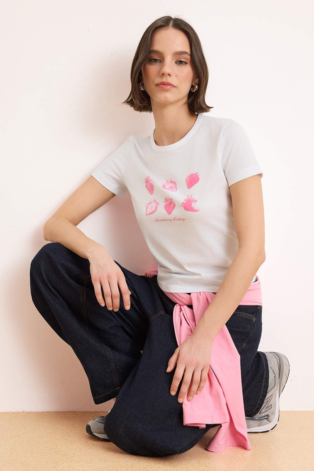 TRENDYOLMILLA Antrasit Fitted/Vucuda Oturan Nak?sl? Orme T-Shirt TWOSS25TS00082 фото 26