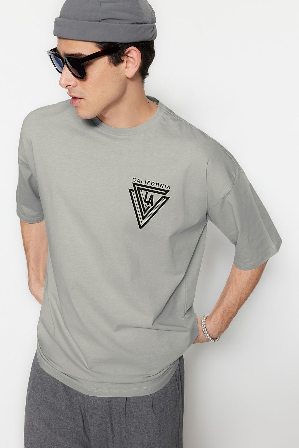 TRENDYOL MAN Oversize/Genis Kesim K?sa Kollu Sehir Bask?l? %100 Pamuklu T-Shirt TMNSS20TS1102 - Trendyolmilla фото 21