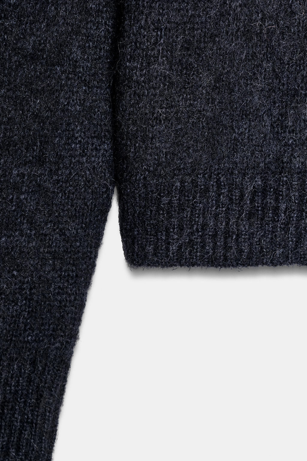 WOOL AND ALPACA V-NECK JUMPER - Zara фото 3