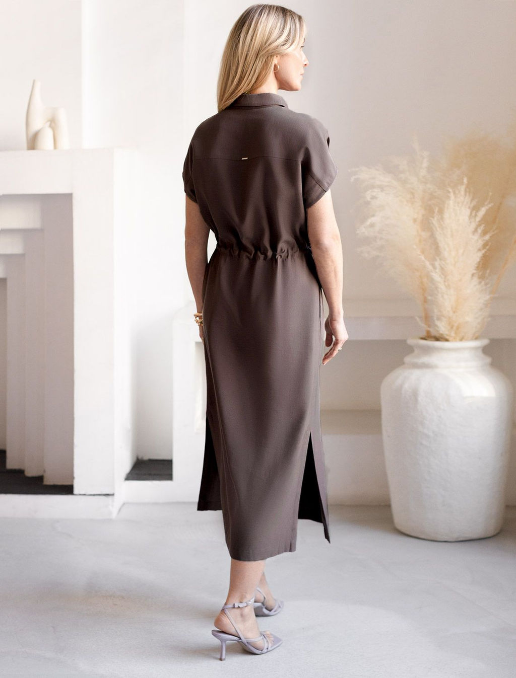 Платье-рубашка с кулиской на талии из плотного лиоцелла - Vilatte фото 3