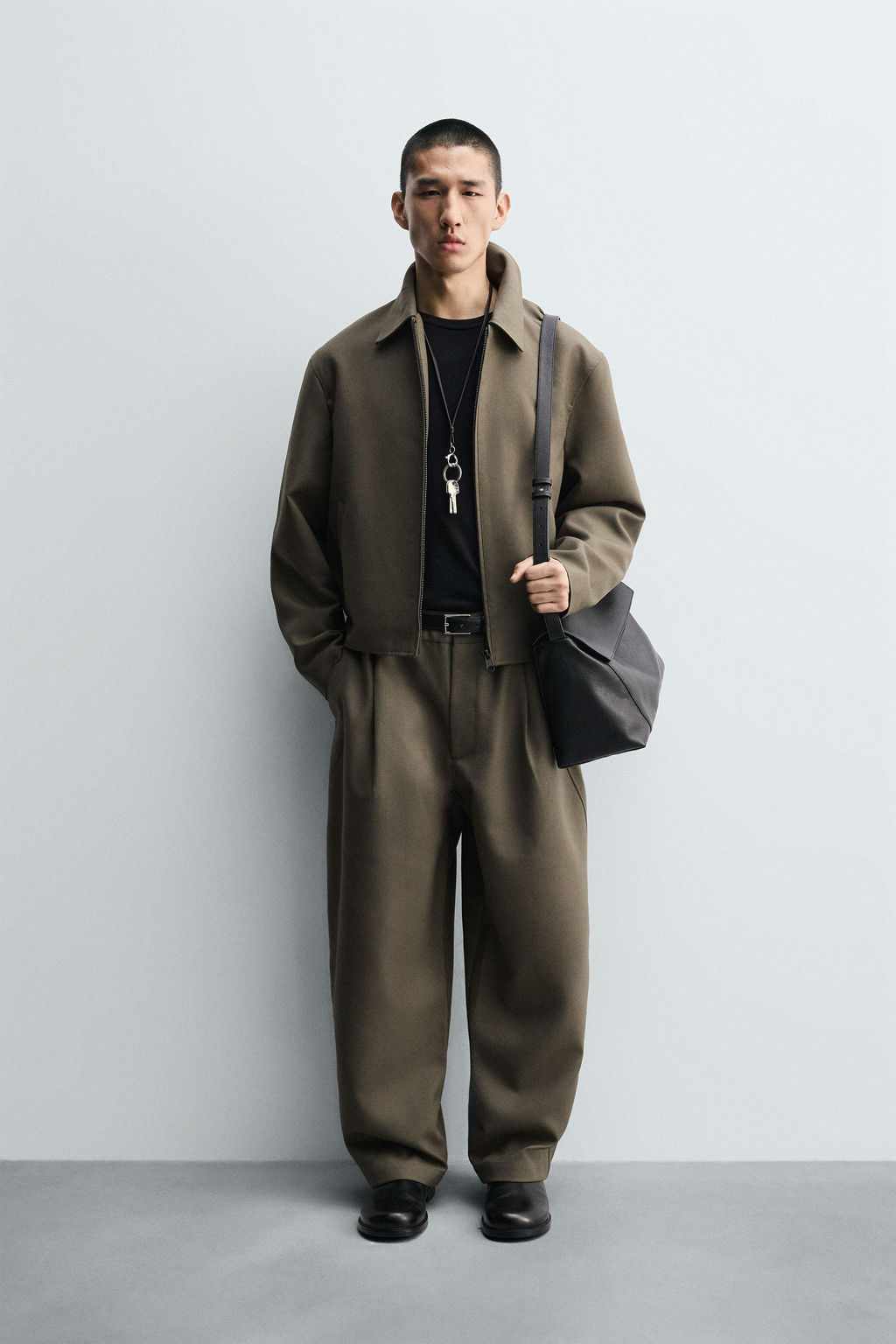 BALLOON FIT PLEATED TROUSERS