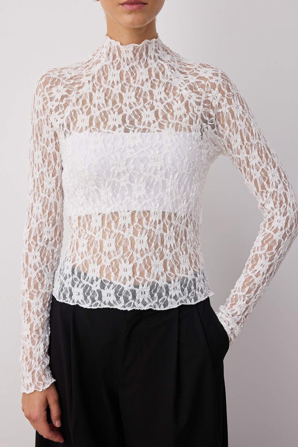 Ekru Fitted/Vucuda Oturan Reglan Kol Dantel Uzun Kollu Esnek Orme Bluz TWOAW26BZ00048