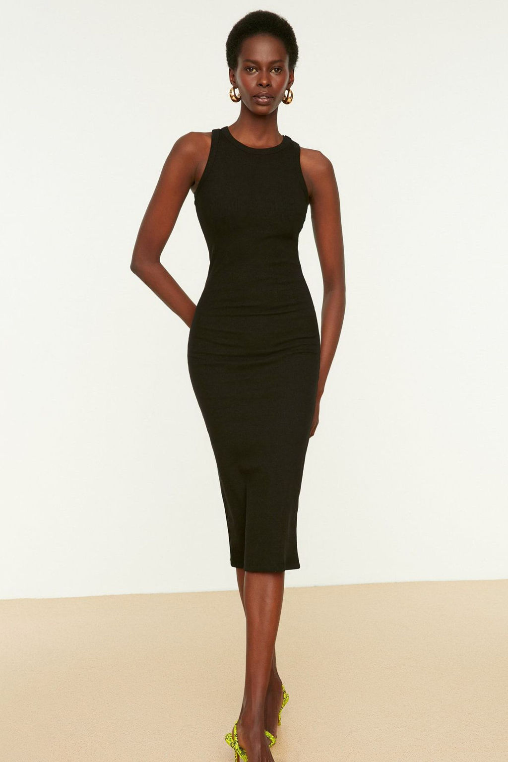 TRENDYOLMILLA Siyah Fitilli Bodycone/Vucuda Oturan Bisiklet Yaka Esnek Midi Orme Kalem Elbise TWOSS22EL1575 фото 4
