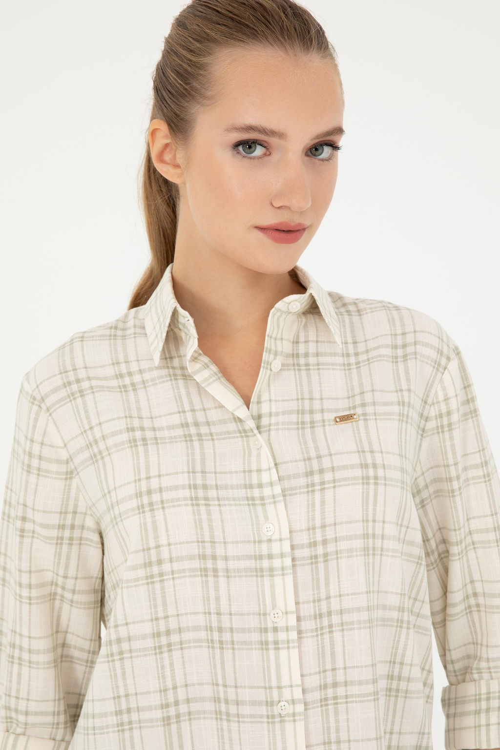 Женская рубашка цвета хаки с длинным рукавом светлого цвета - U.s. polo assn фото 2
