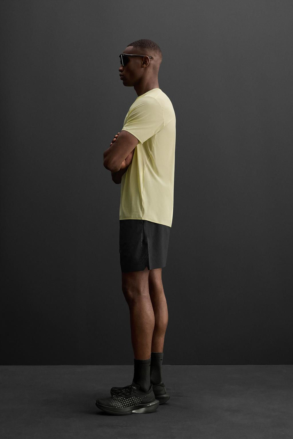 LIGHTWEIGHT PERFORATED SHORTS - Zara фото 4