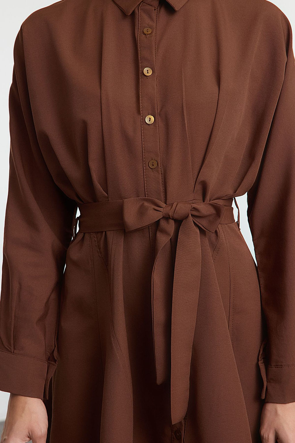 Kahverengi Etegi Belden Ac?lan Mini Dokuma Gomlek Elbise TWOAW25EL00154