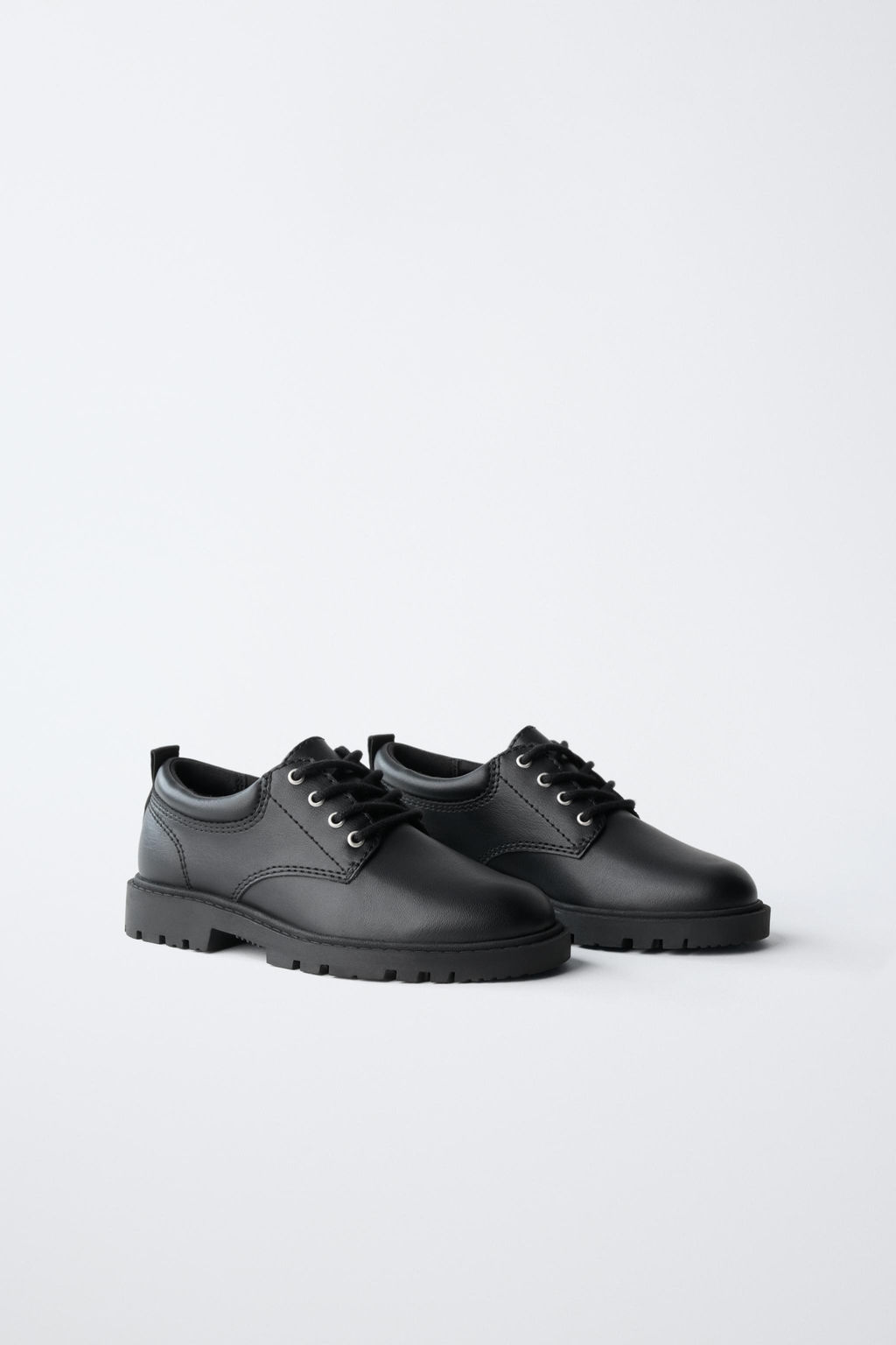 BLUCHER CORDONES / Negro