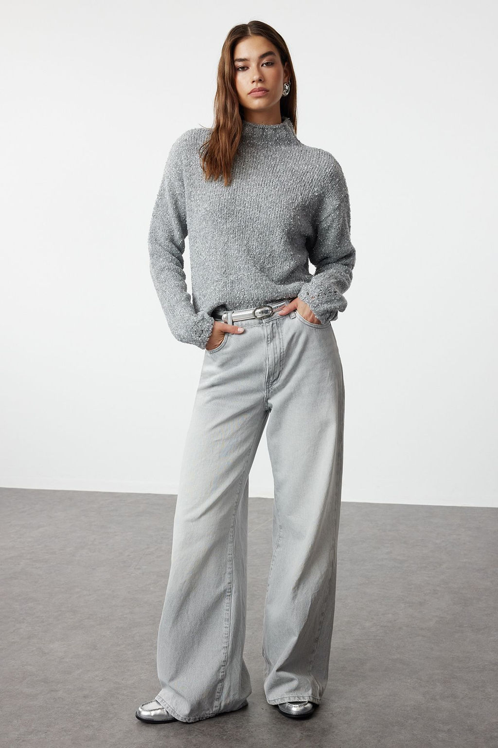 Gri Yumusak Dokulu Pamuklu Triko Kazak TWOAW25KZ00005 - Trendyolmilla фото 2