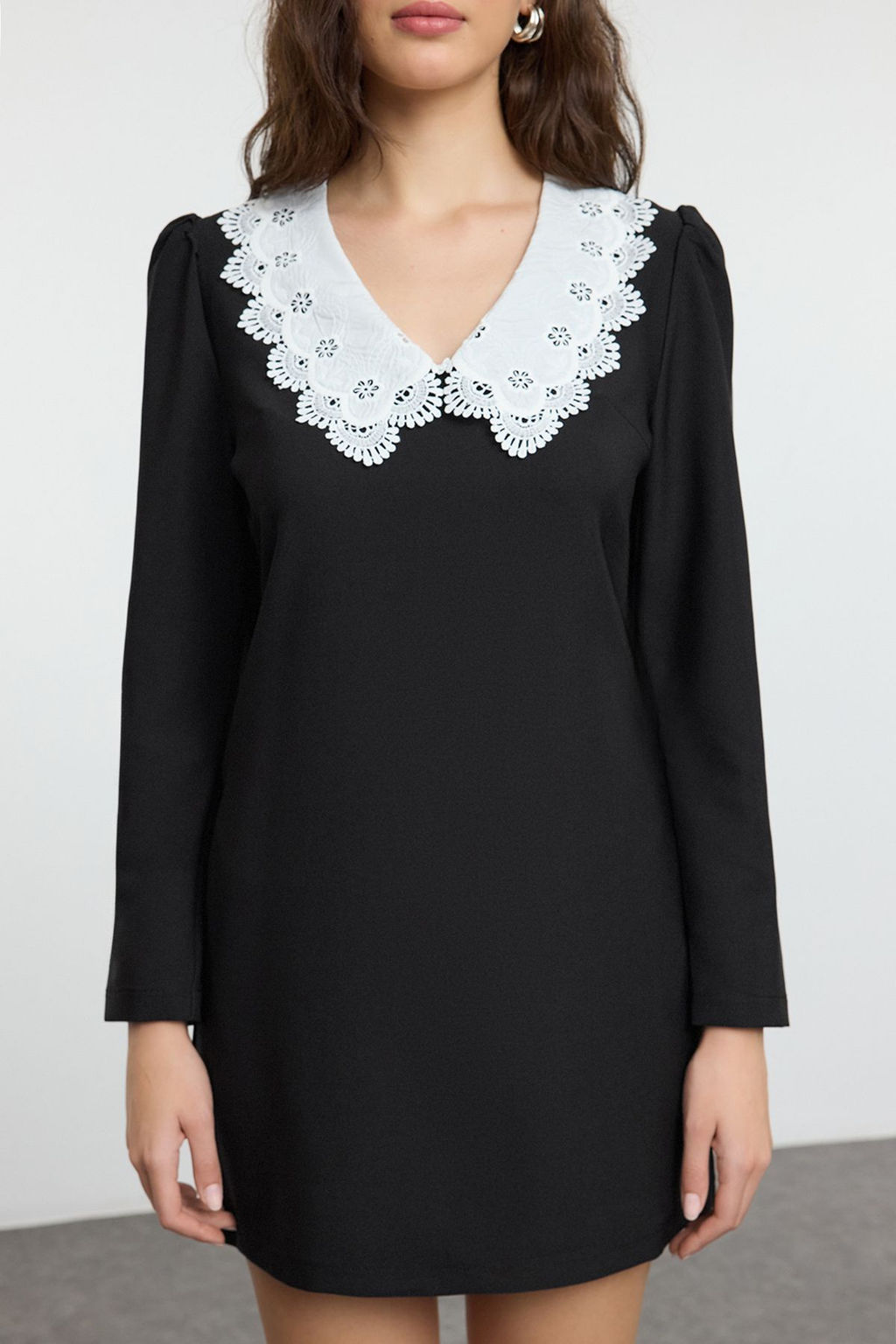 TRENDYOLMILLA Siyah A Kesim Yaka Detayl? Mini Dokuma Elbise TWOAW25EL00483  фото 3
