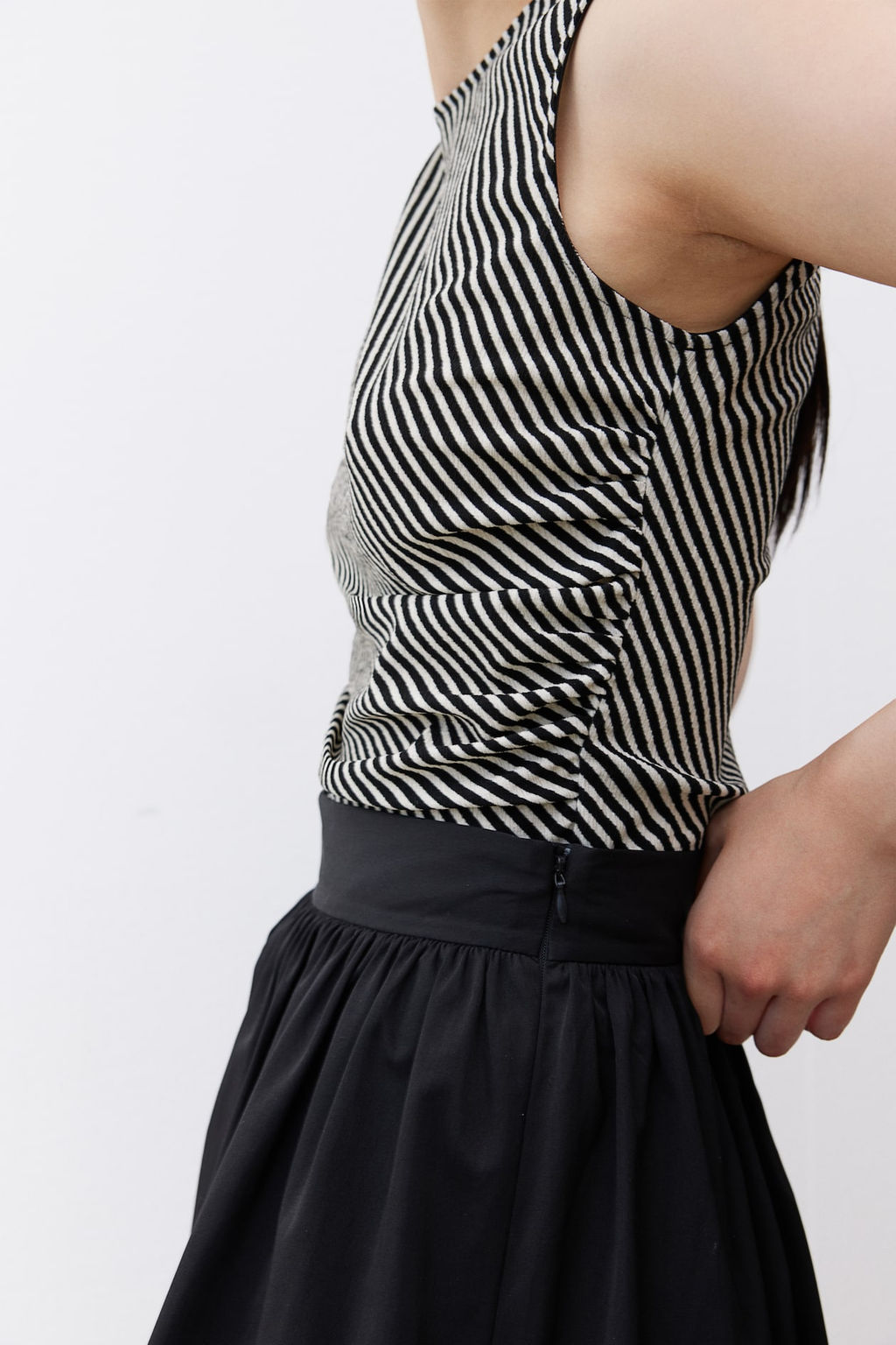 Top drapeado sin mangas - H&m фото 4