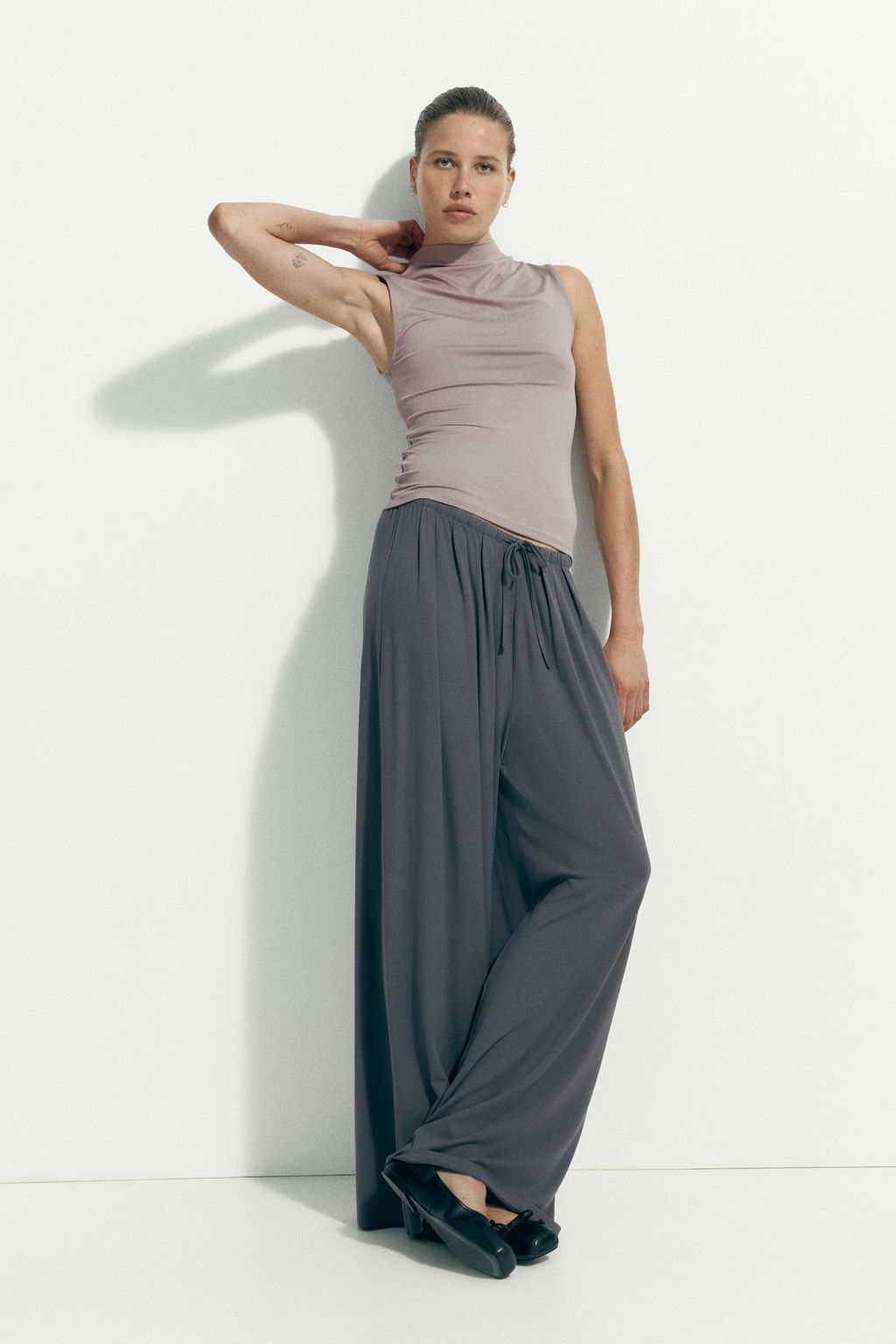 Top de microfibra con cuello perkins - H&m фото 4