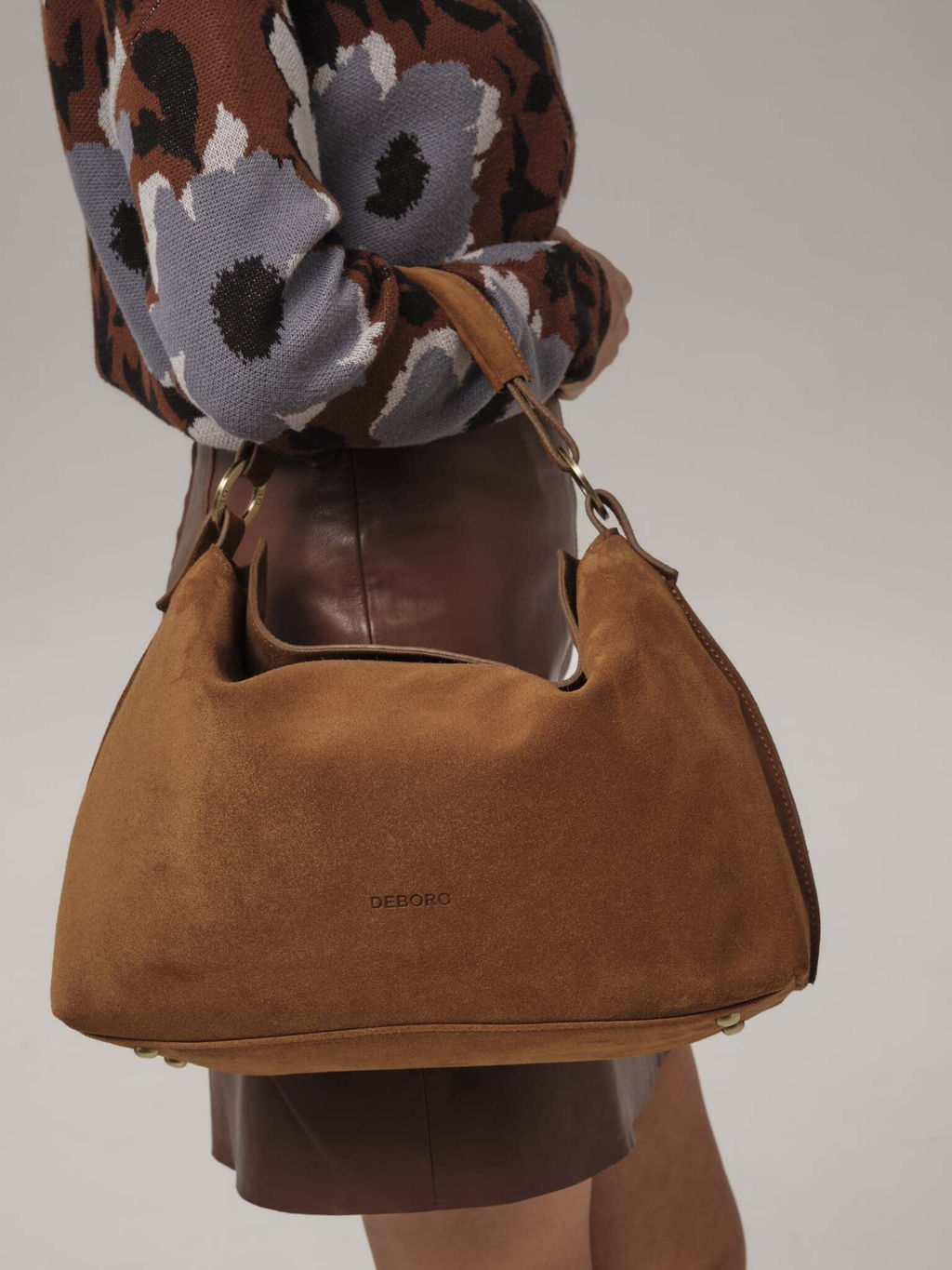 Замшевая сумка Deboro 30900 коричневый лист