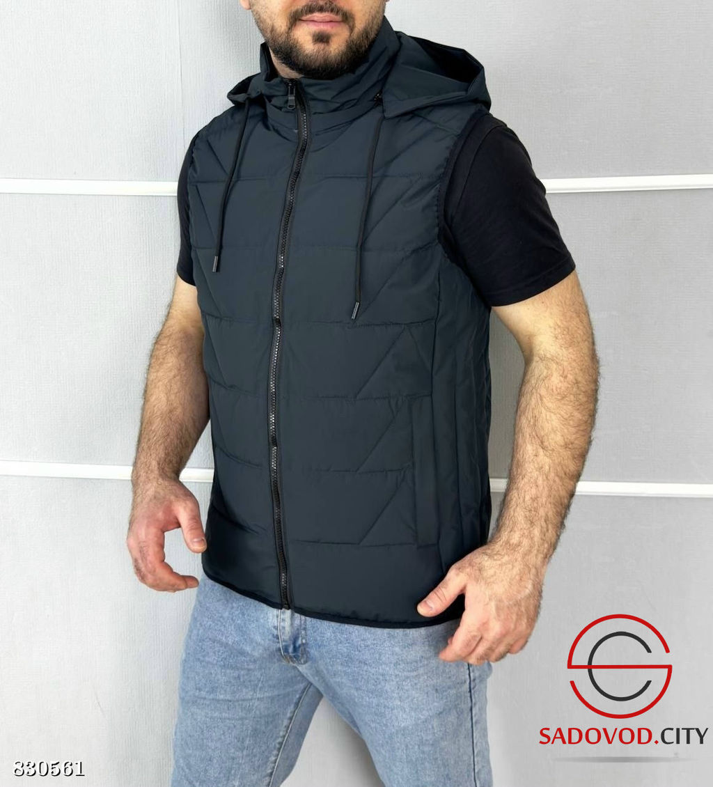 Жилетка мужская с капюшоном