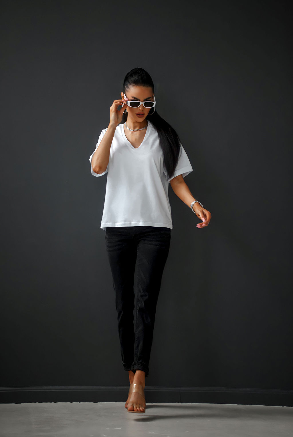 Футболка оверсайз с вырезом
NEW - Fashion.love.story фото 7