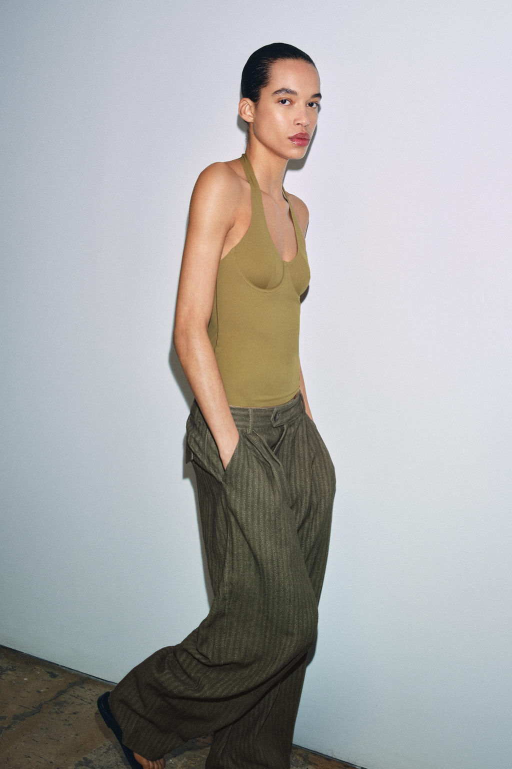 TOP HALTER POLIAMIDA / Oliva - Zara фото 4