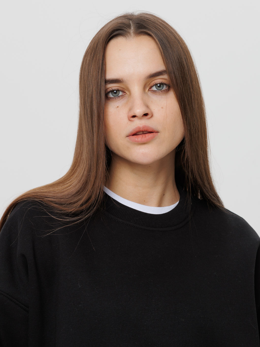 Женский свитшот оверсайз из футера с начесом Lingeamo черный ВК-23 (14) фото 7