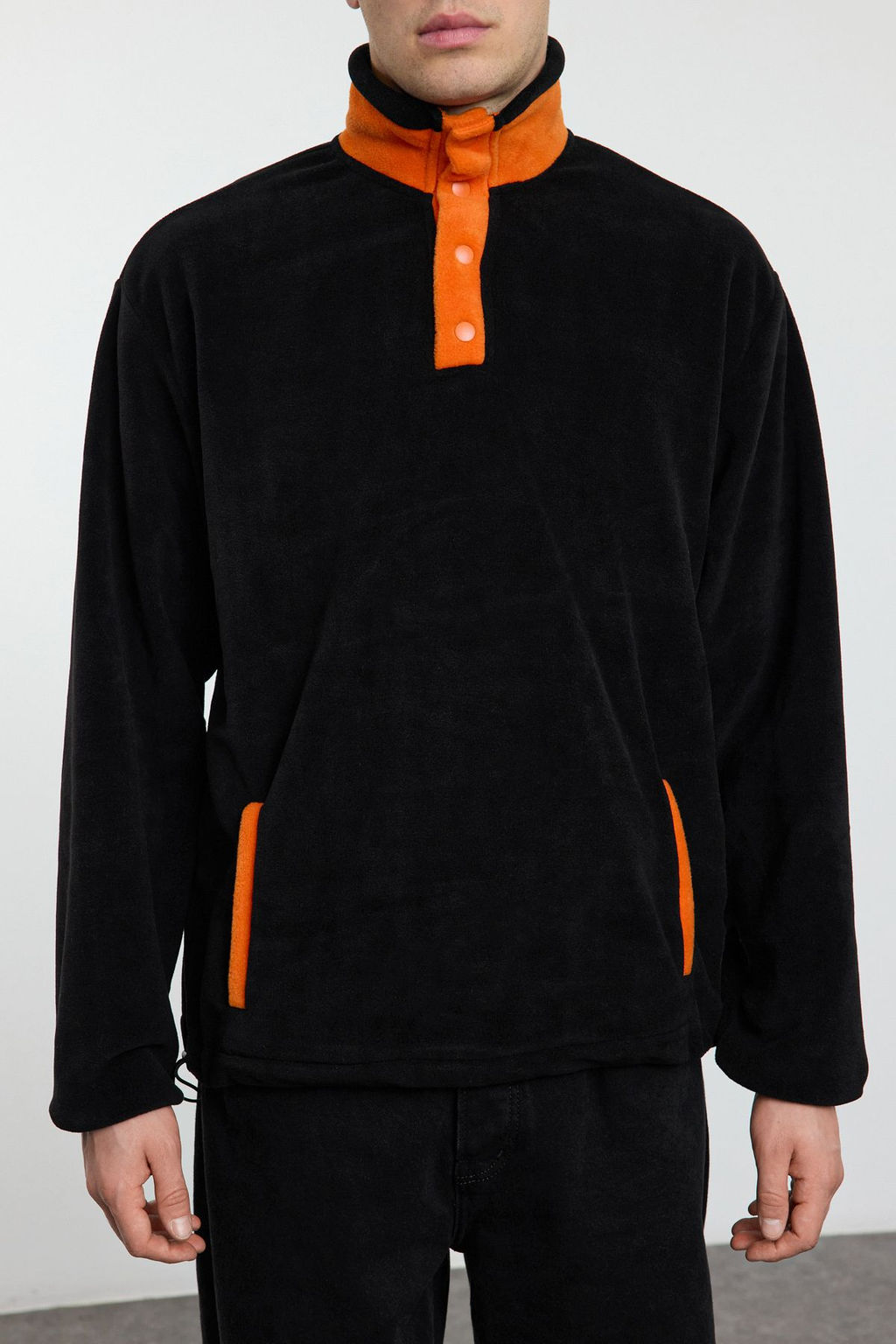 Siyah Oversize/Genis Kesim Dik Yaka Anti-Pilling S?cak Tutan/Polar Sweatshirt TMNAW25SW00098 - Trendyolmilla фото 3