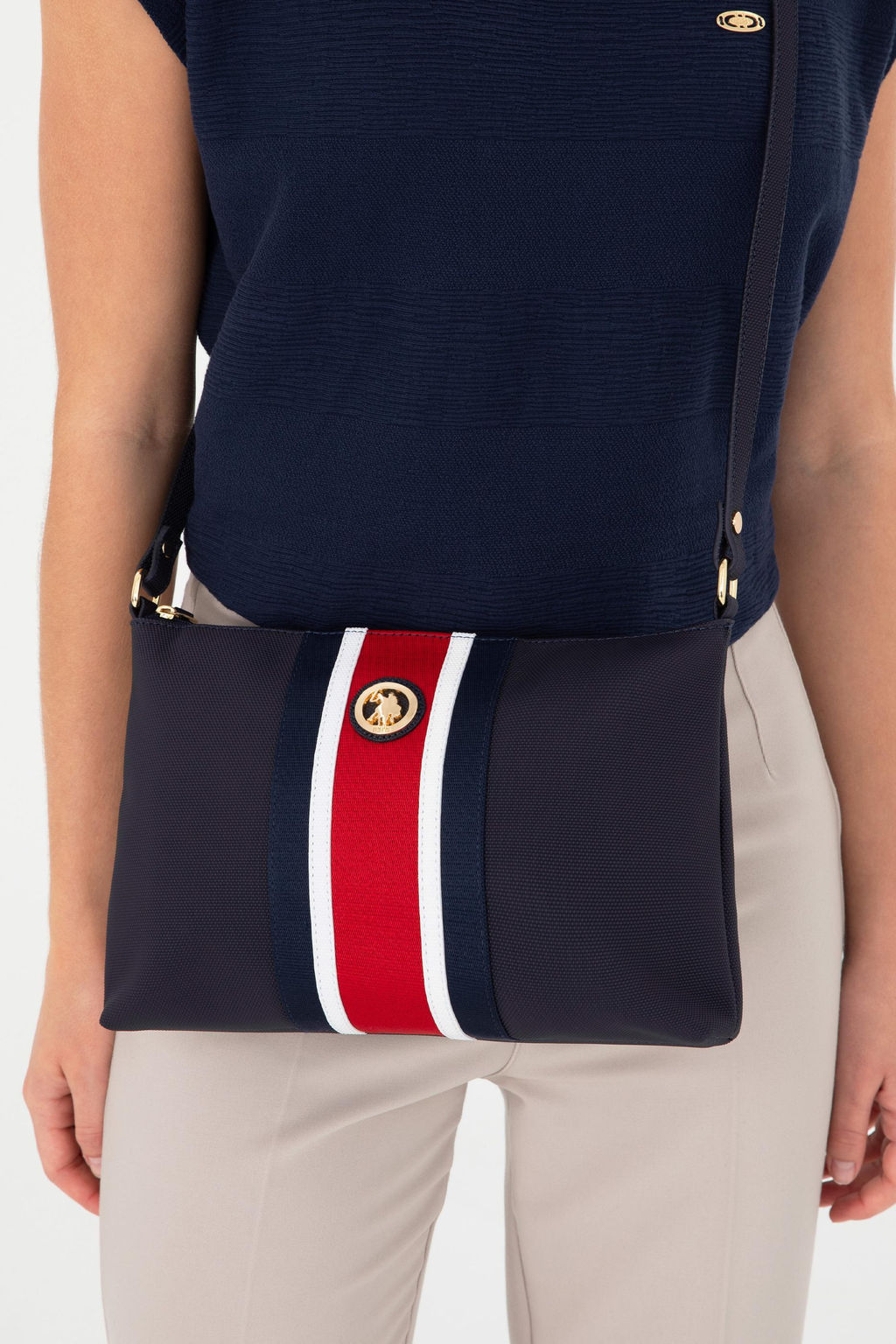 Женская темно-синяя сумка через плечо Неожиданная скидка в корзине