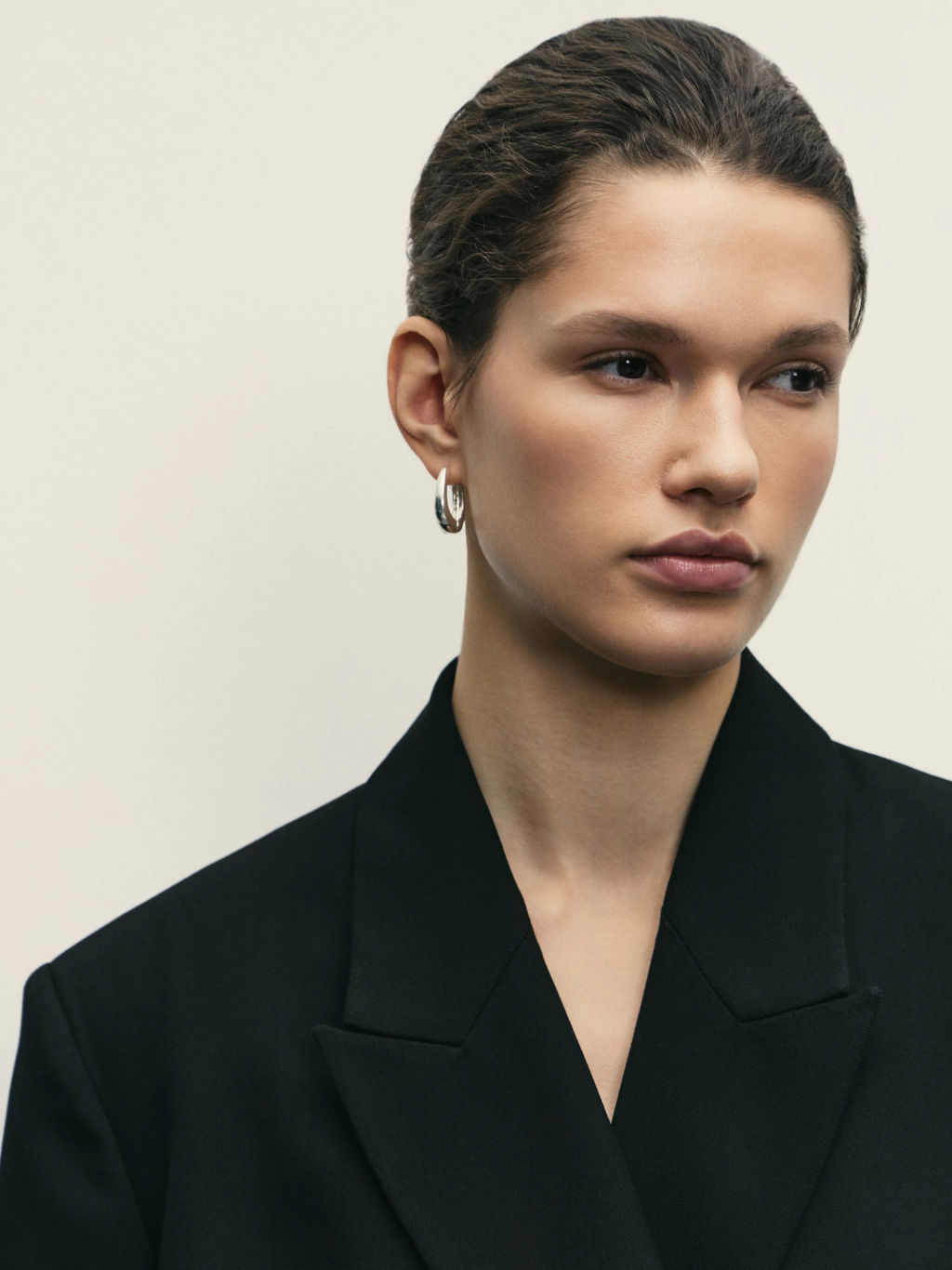 Двубортный жакет с контрастной деталью по низу / Zarina  фото 7