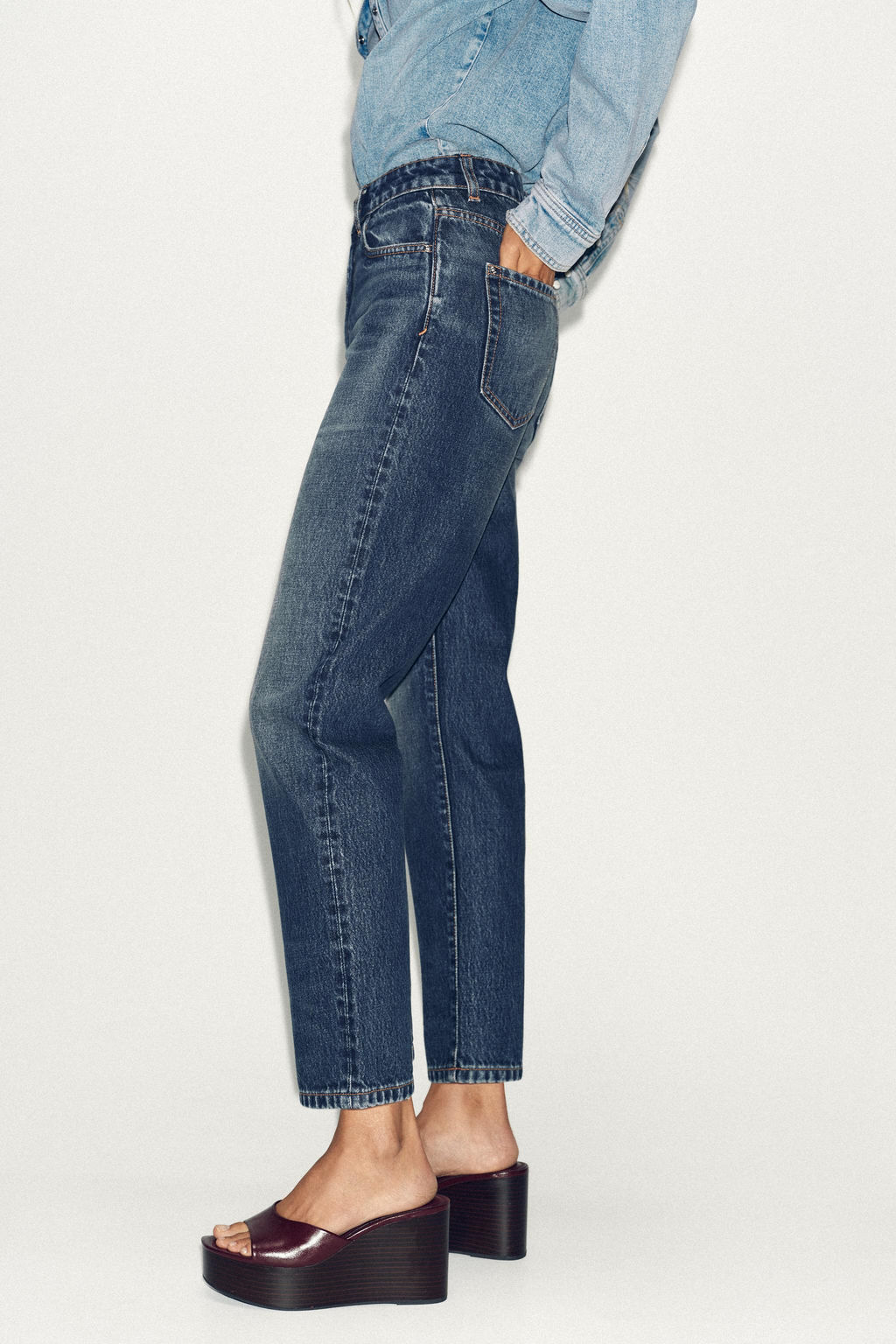 Z.05 RIGID HIGH-WAIST MOM JEANS - Zara фото 6