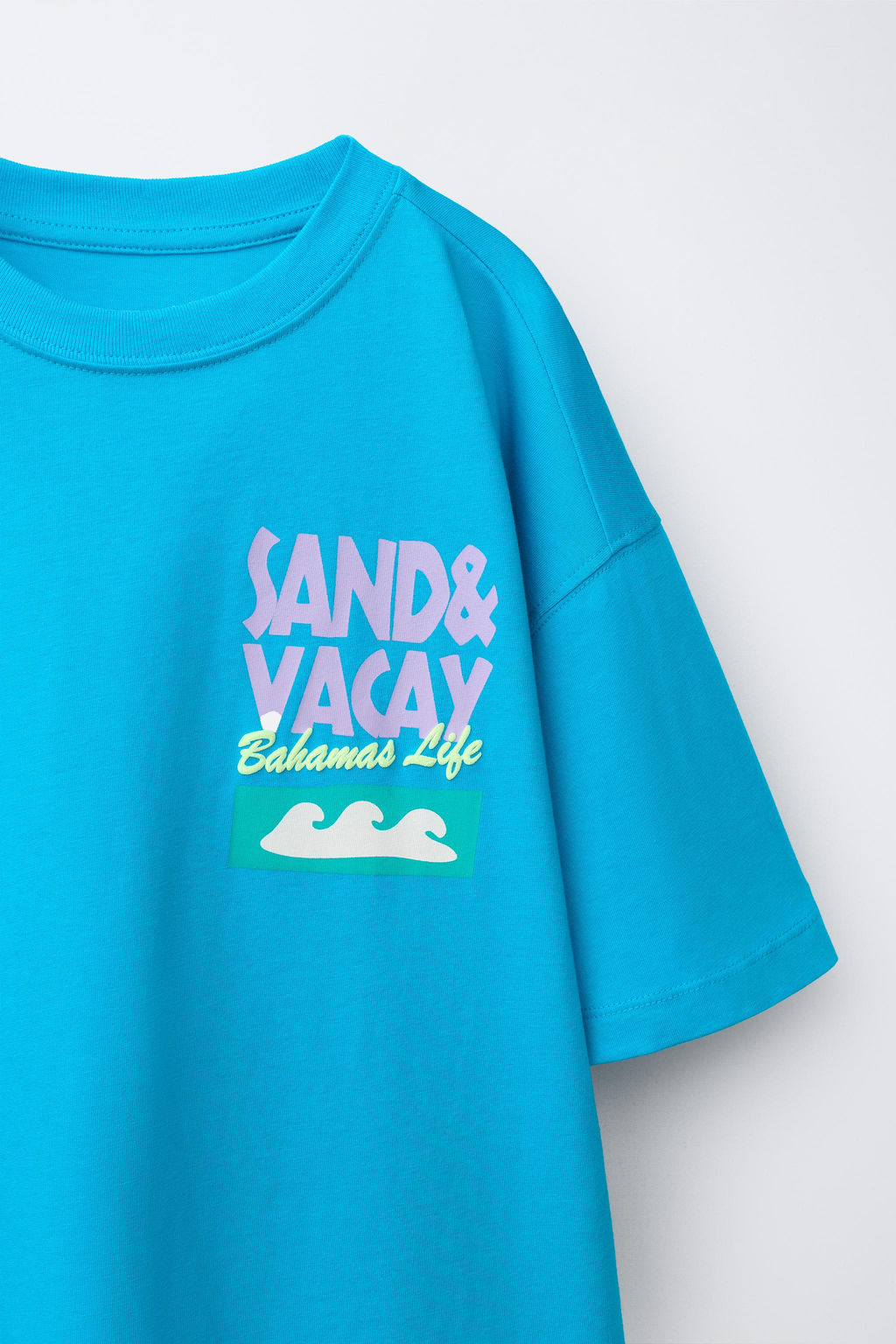 CAMISETA ESTAMPADO TEXTO / Azul / Blanco
